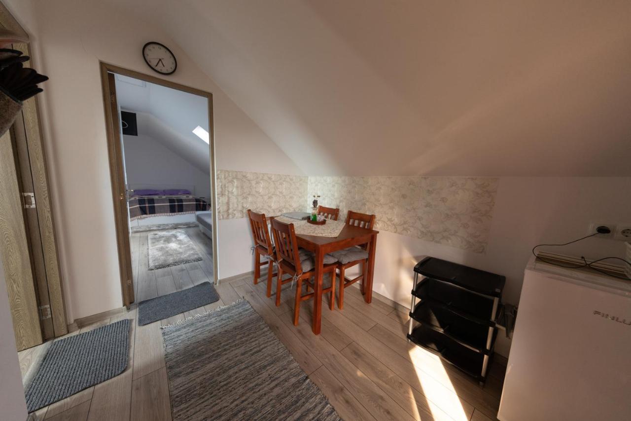 Csikcsicso, 699 Sillok Utca Apartment